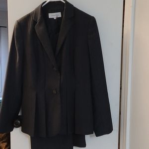 Woman's pinstriped pants suit in great condition